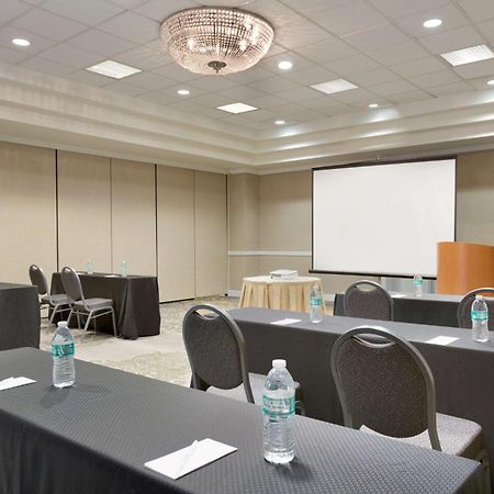 Embassy Suites Newark - Wilmington/South מראה חיצוני תמונה