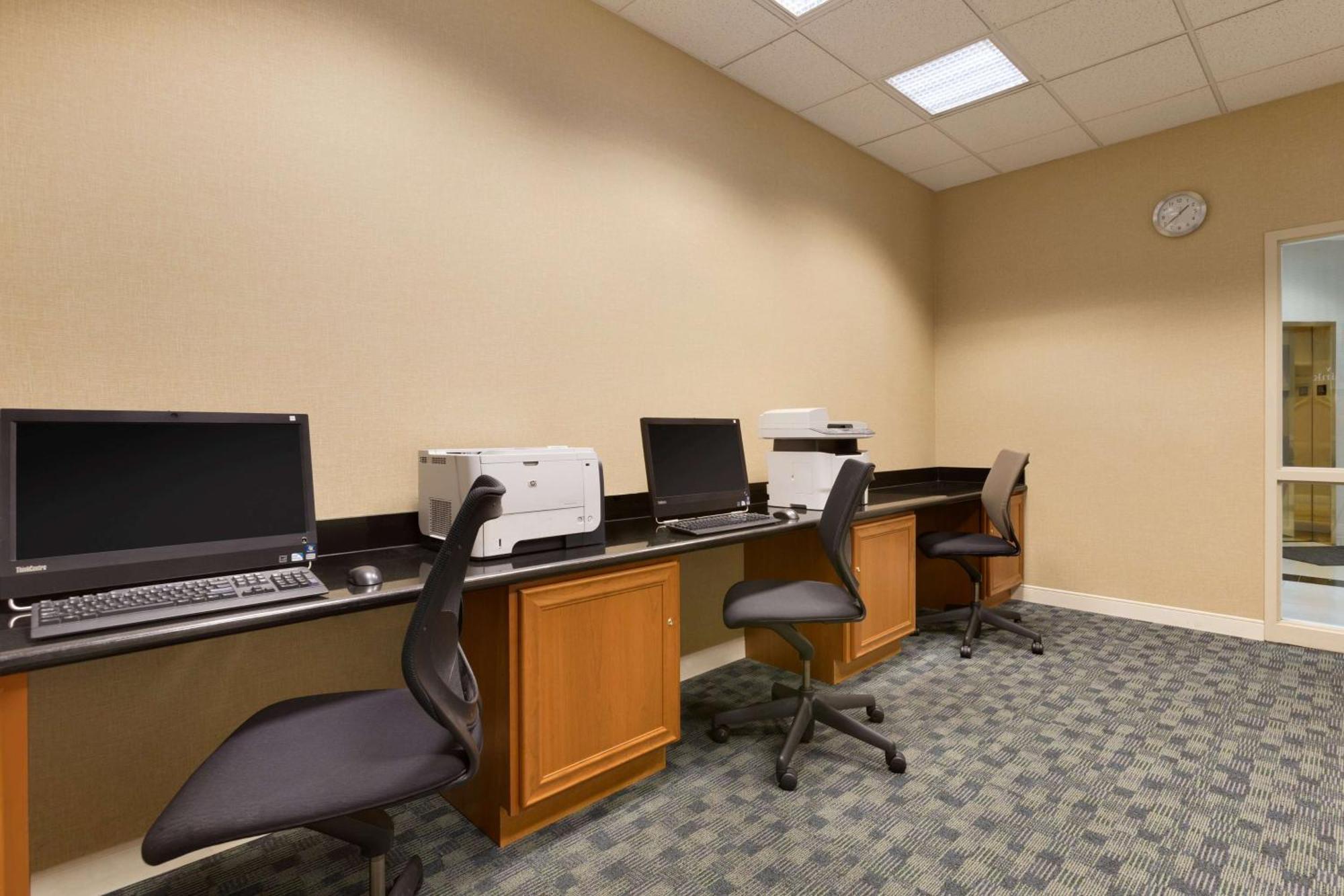 Embassy Suites Newark - Wilmington/South מראה חיצוני תמונה